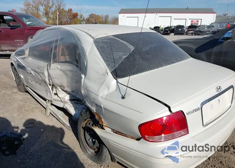 2004 Hyundai Sonata from USA, damaged, VIN KMHWF25H54A004513